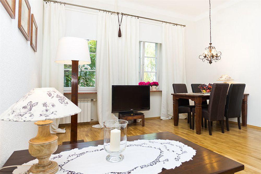 Castle Square Apartment วอร์ซอ ภายนอก รูปภาพ